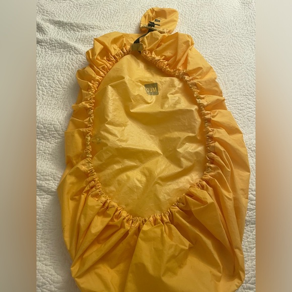 MEC 60 litre Nylon Raincover for Backpack - Picture 3 of 4